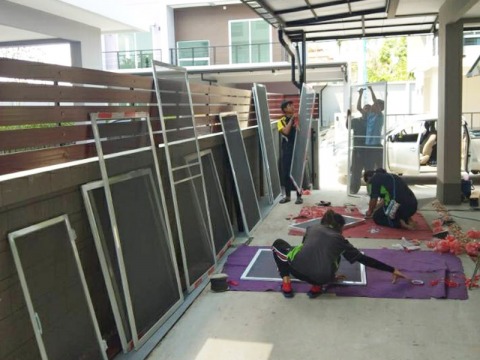 ติดตั้งมุ้งลวด-ราคาถูกนนทบุรี